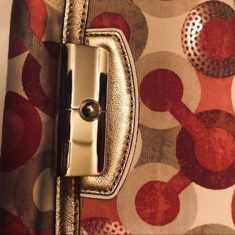 Coach optic c pink metallic wristlet bag clutch